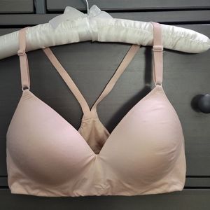 B.TEMPT'D Future Foundation Racerback Wireless Bra